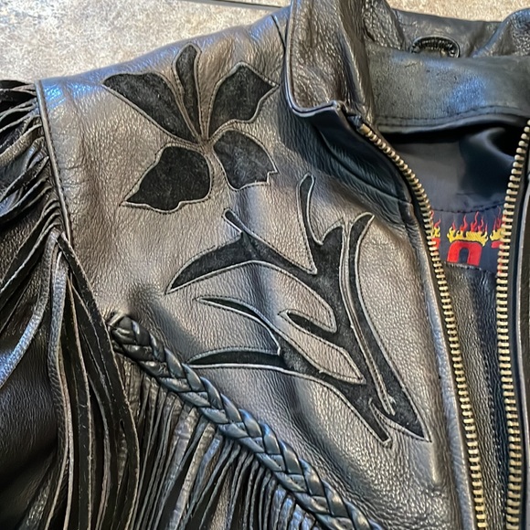 Vintage “ Hot Leathers “ women’s leather motorcycle jacket - Picture 6 of 16